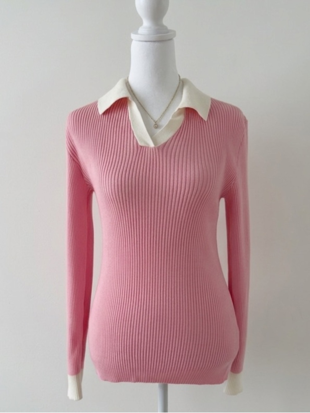 Zeagoo Pink Ribbed V-Neck Sweater Top Cream Collar Slim Fitted Knit